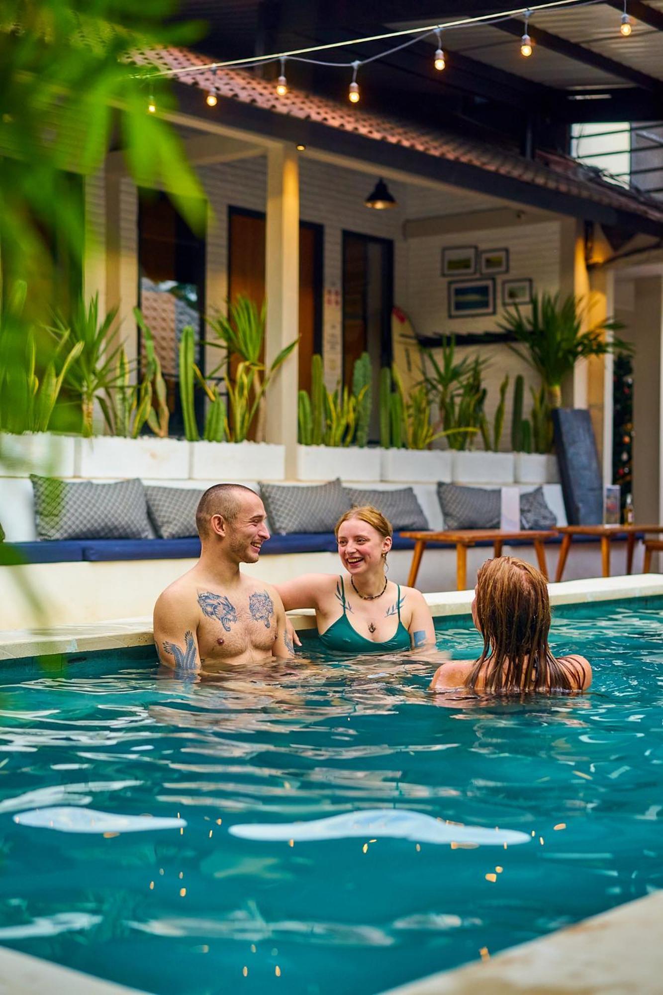 Lay Day Hostel Canggu Екстер'єр фото