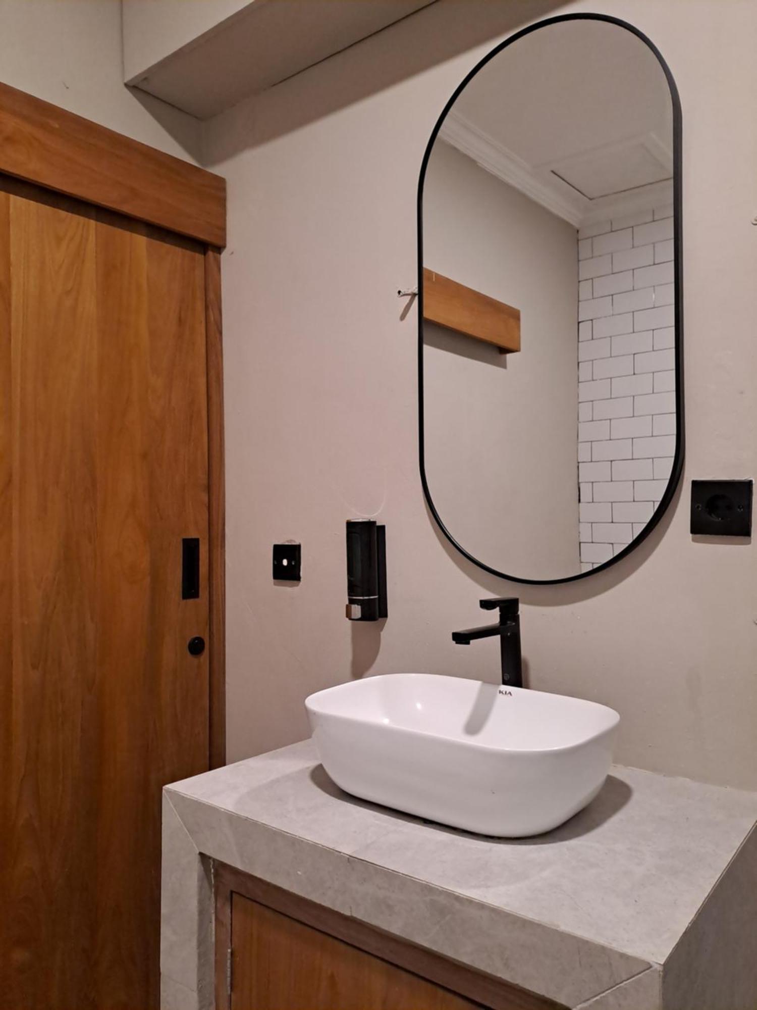 Lay Day Hostel Canggu Екстер'єр фото