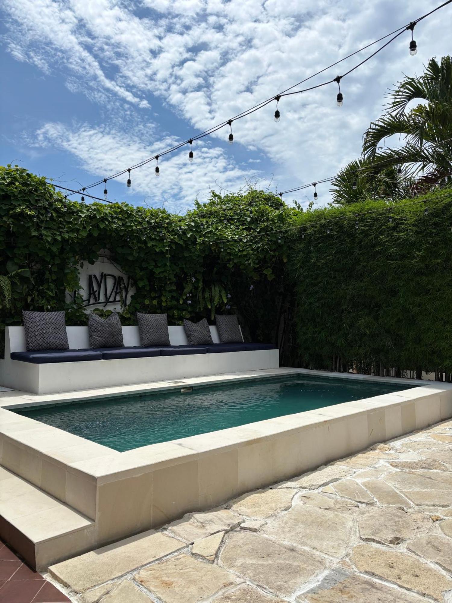 Lay Day Hostel Canggu Екстер'єр фото