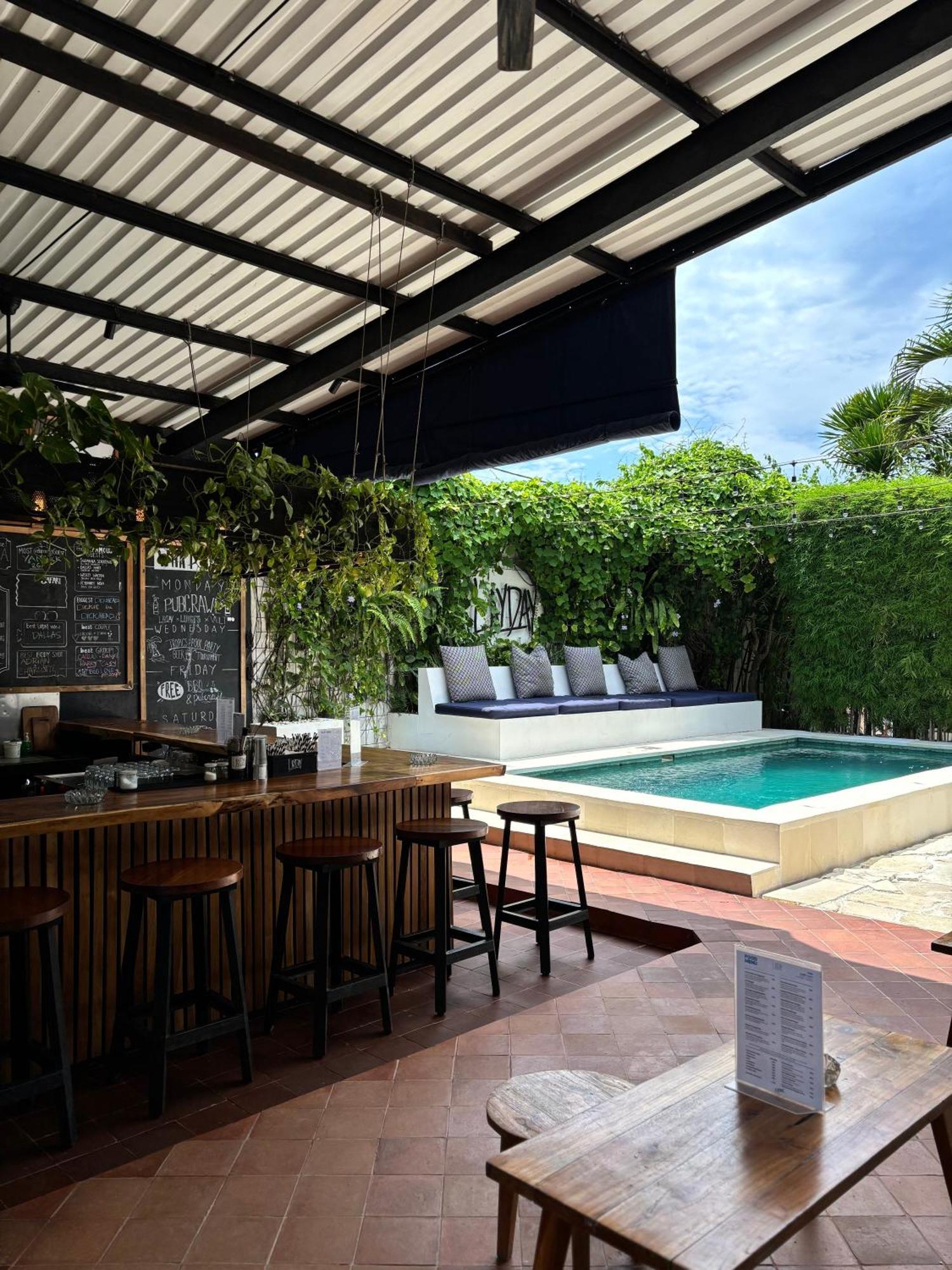 Lay Day Hostel Canggu Екстер'єр фото