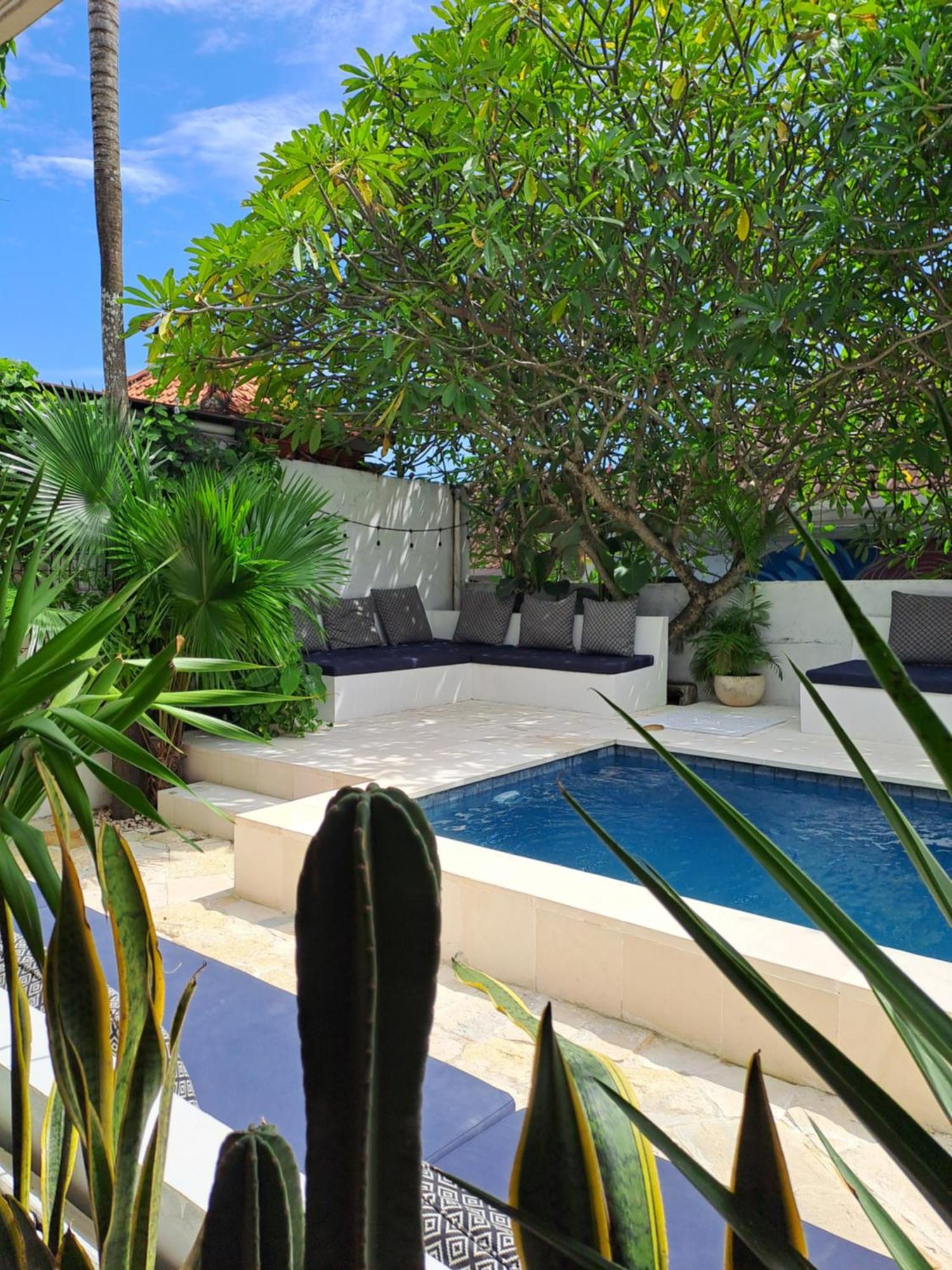 Lay Day Hostel Canggu Екстер'єр фото