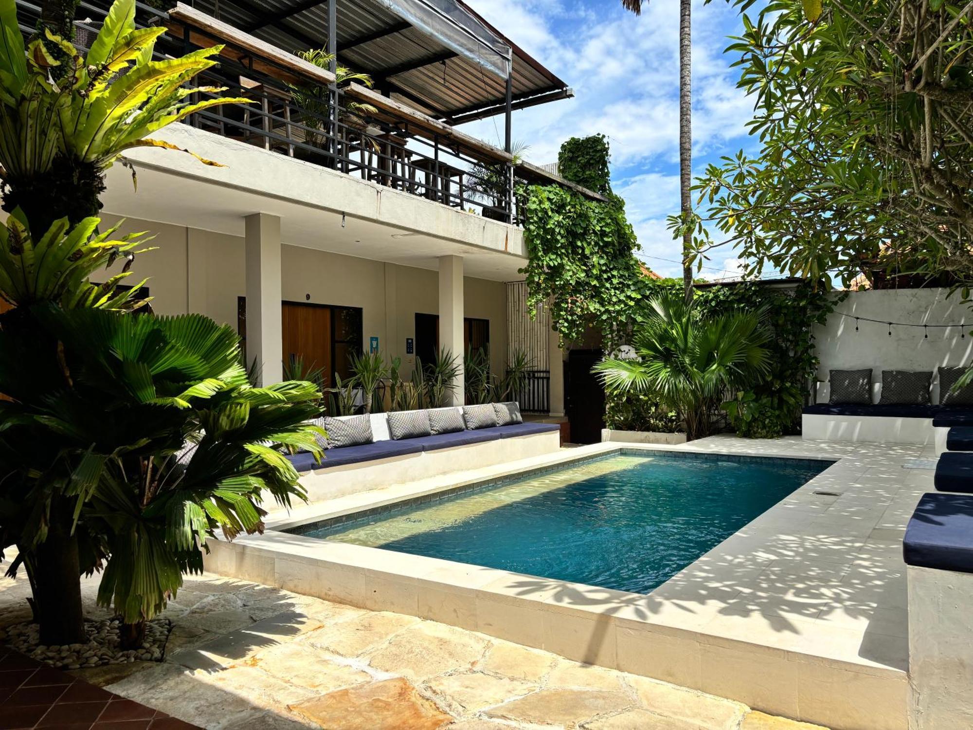 Lay Day Hostel Canggu Екстер'єр фото